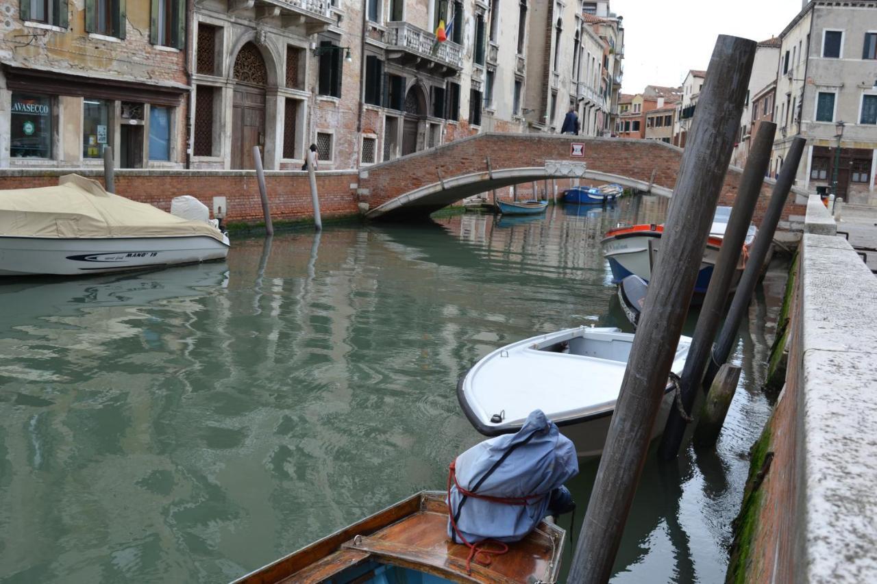 Suite In Venice Ai Carmini Exterior photo