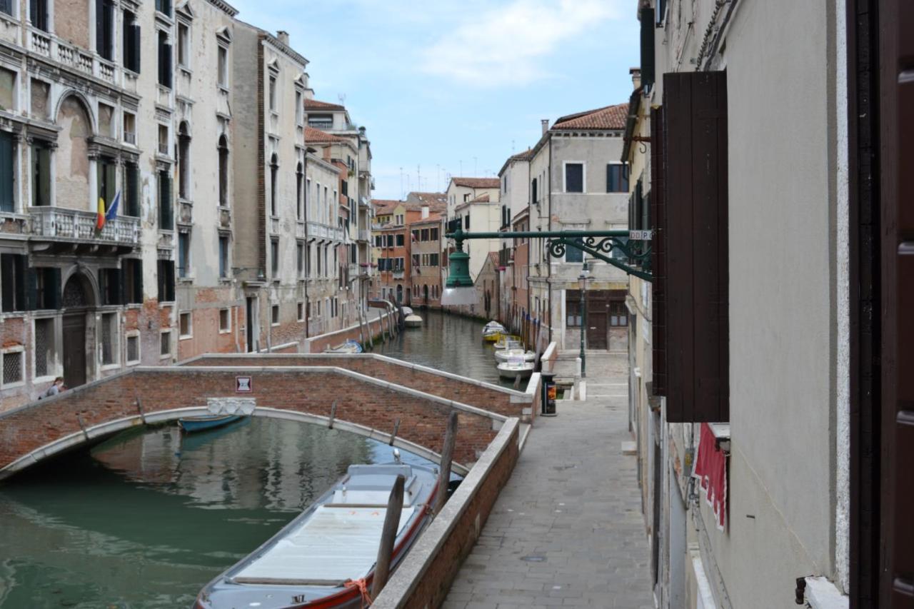 Suite In Venice Ai Carmini Exterior photo