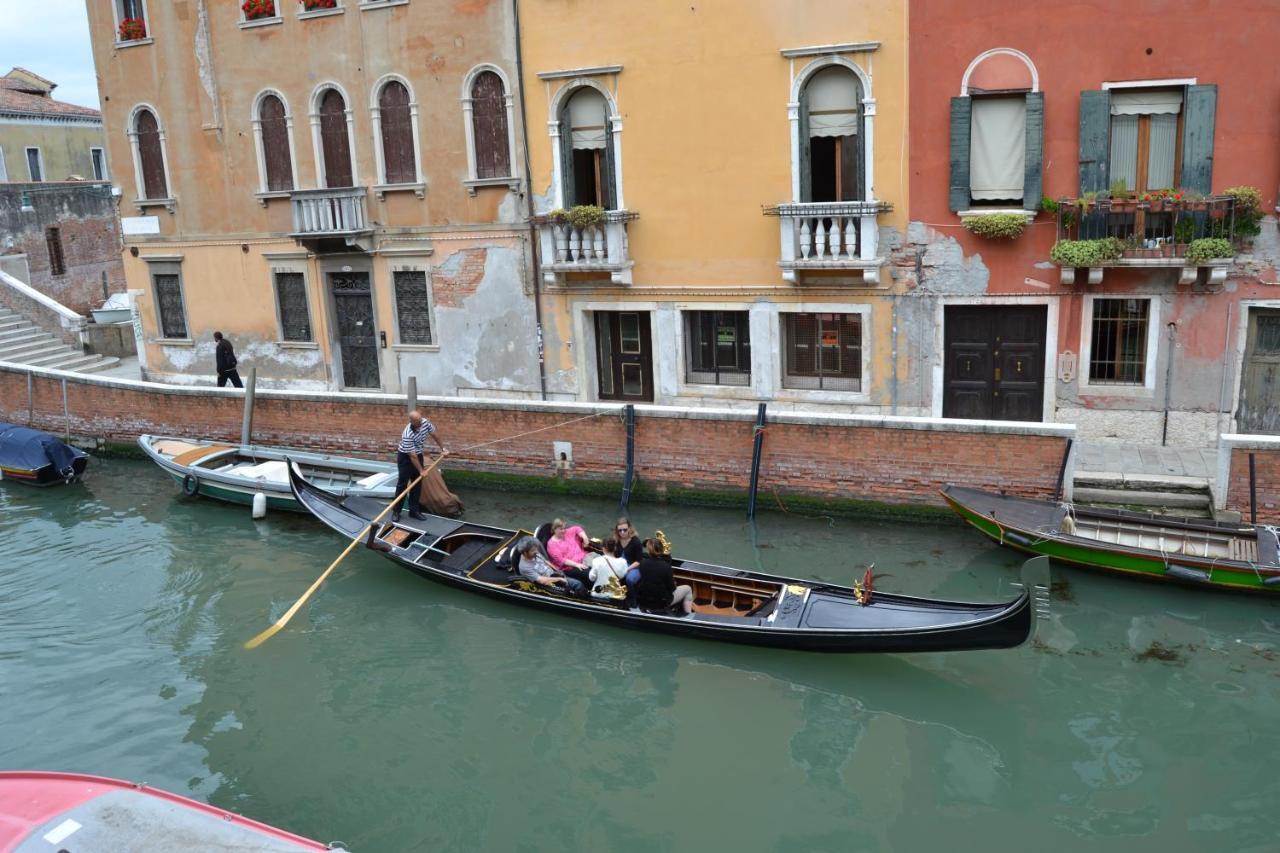 Suite In Venice Ai Carmini Exterior photo