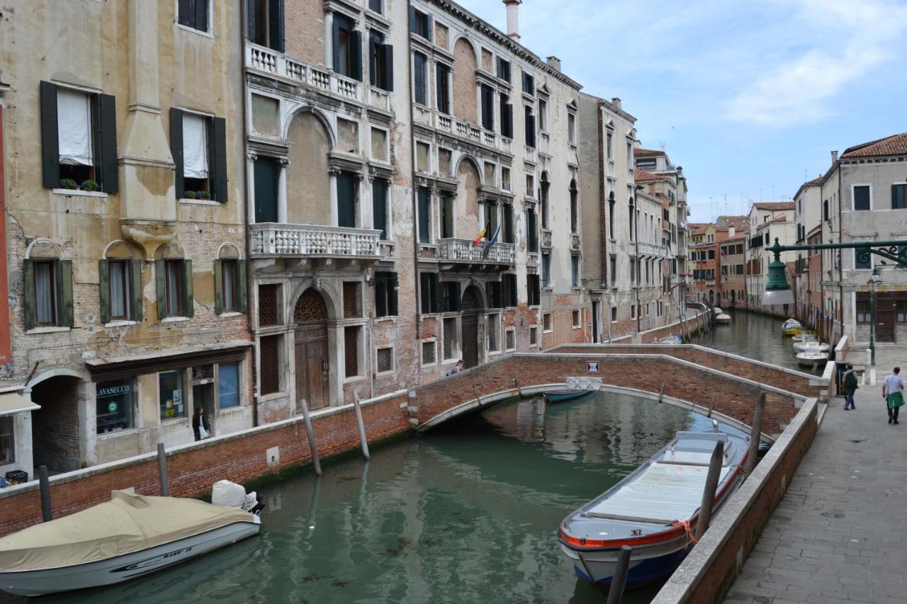 Suite In Venice Ai Carmini Exterior photo