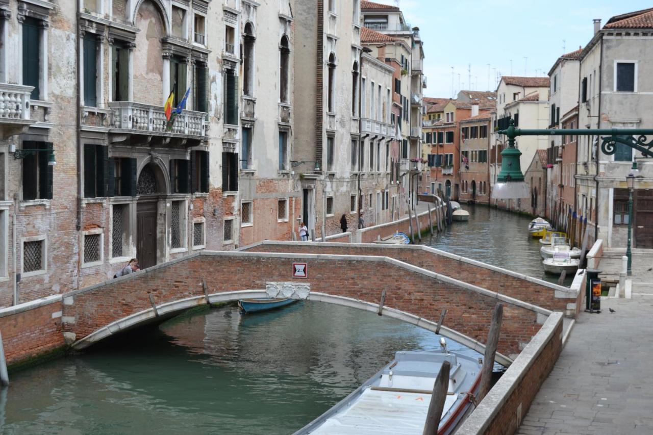 Suite In Venice Ai Carmini Exterior photo