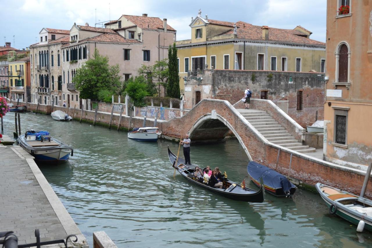 Suite In Venice Ai Carmini Exterior photo